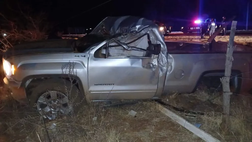Tres jóvenes siguen graves tras accidente en la carretera Santa Bárbara-San Francisco del Oro