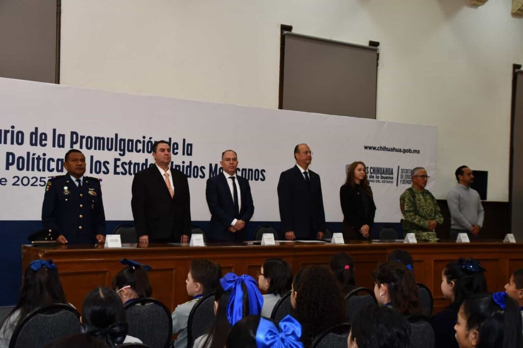 Alumnos de quinto grado de primaria juraron lealtad a la Carta Magna