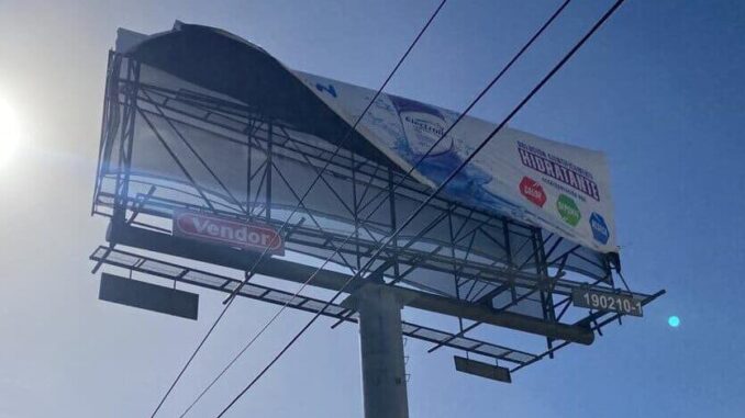 Pide Municipio regularizar anuncios espectaculares para reducir riesgos