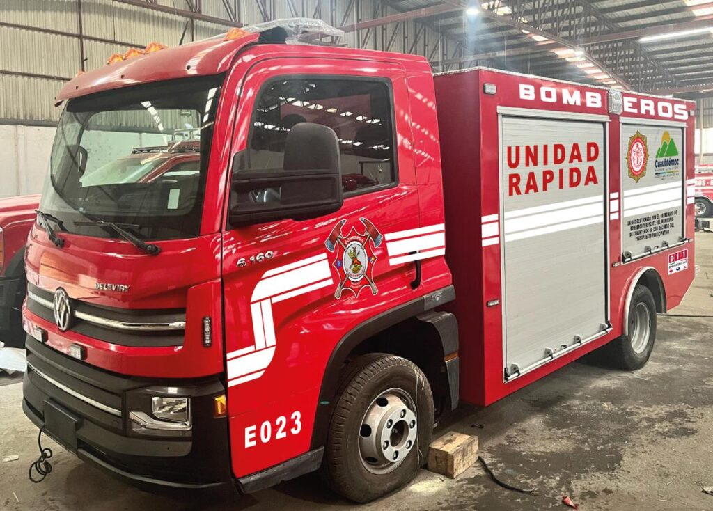 En el Palacio del Rescatista arman nueva bombera para Cuauhtémoc