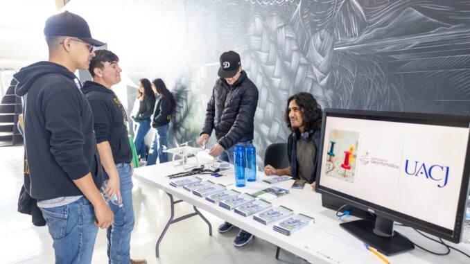 Investigadores y estudiantes reflexionan sobre la preservación de la Laguna de Bustillos