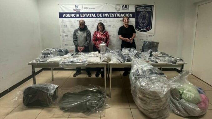 Capturan en Operativo Conjunto a pareja de adultos mayores y otro sujeto con gran cantidad de droga y arsenal en Juárez