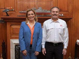Maru Campos se reunió con el director general del Infonavit