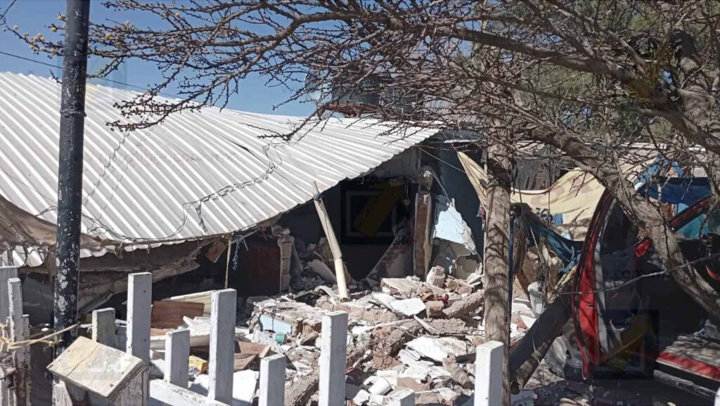 Explosión en vivienda deja una mujer herida y daños en colonia Toribio Ortega