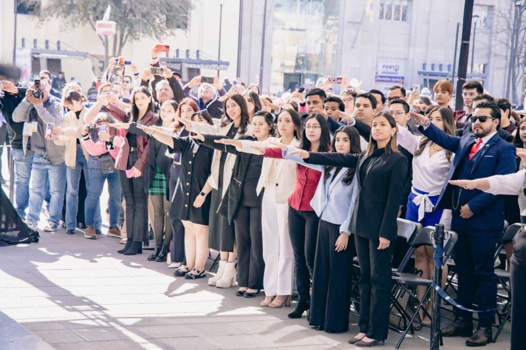 Toma protesta alcalde a integrantes del Consejo Municipal de la Juventud 2025