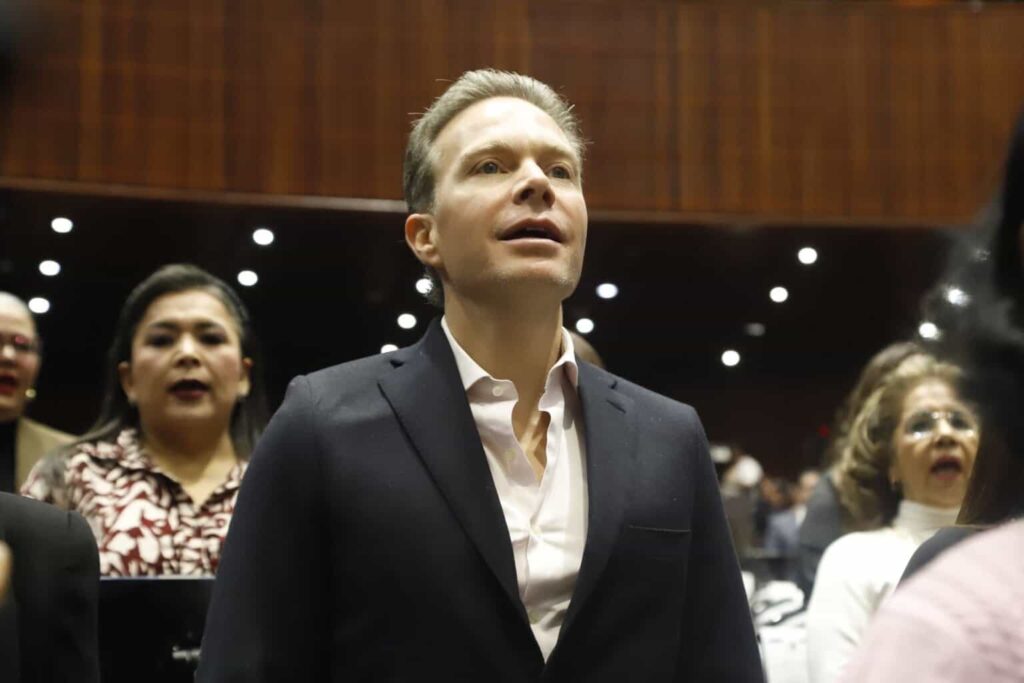 No hubo chantaje del PVEM para aprobar reforma que prohíbe nepotismo y no reelección: Manuel Velasco