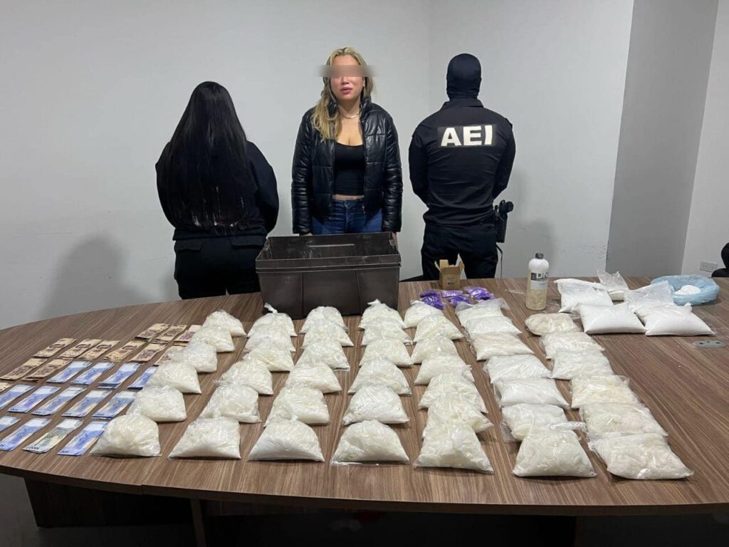 Detienen a mujer con 17 kilos de cristal en la colonia CTM; labora en la FGR