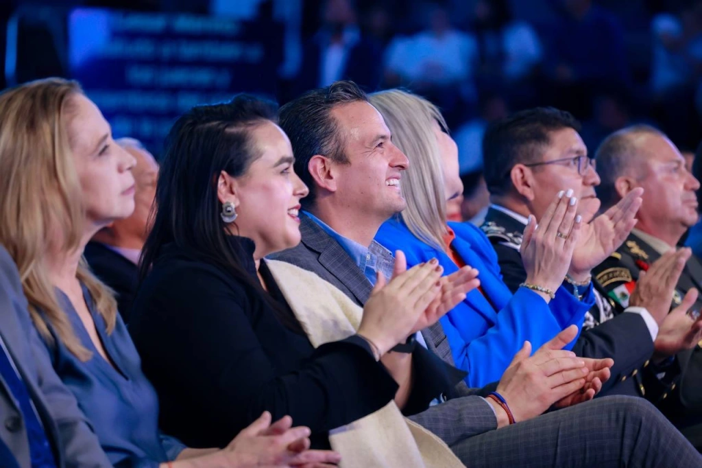 Asiste alcalde Bonilla a 3er informe de Maru Campos en Parral; reconoce logros y la iniciativa Nutri Chihuahua