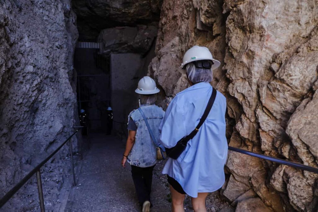 Festeja el mes de la familia con dos domingos gratis en las Grutas Nombre De Dios
