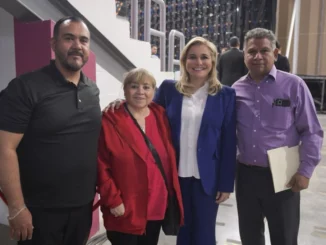 Maru Campos se reúne con maestros jubilados tras su Tercer Informe de Gobierno