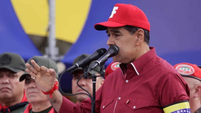 Venezuela advierte a Gobierno de Trump que no acogerá deportados en represalia por Chevron