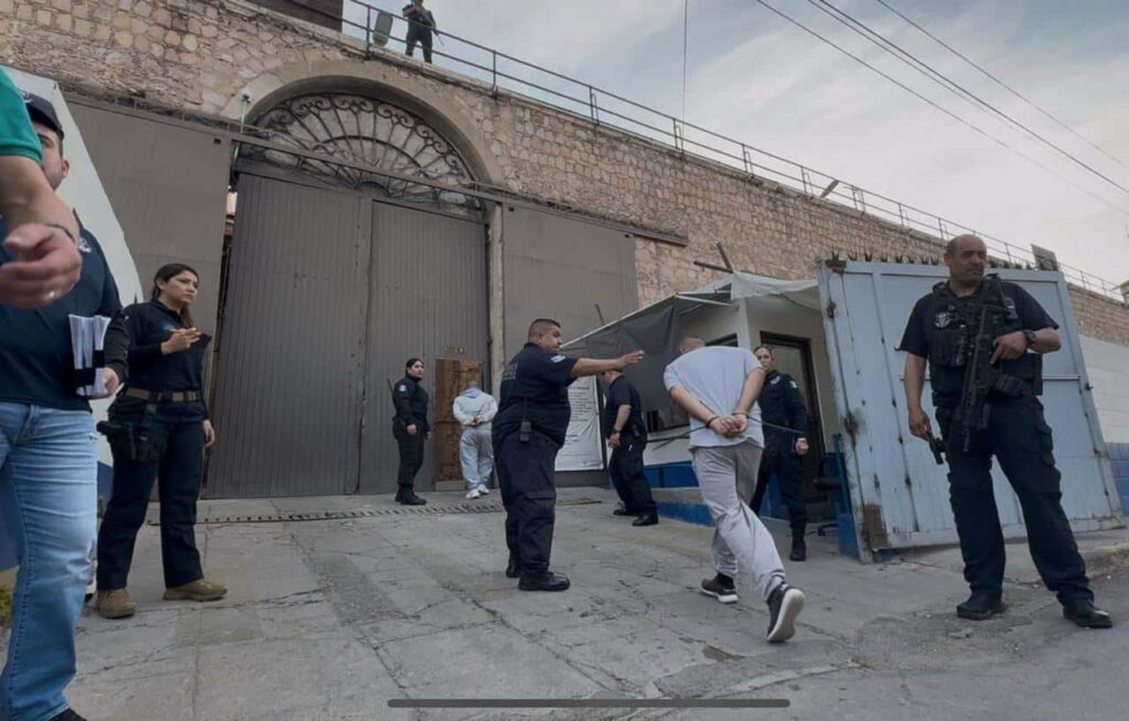 Trasladan a 89 reos del Cereso No.1 para combatir la sobrepoblación