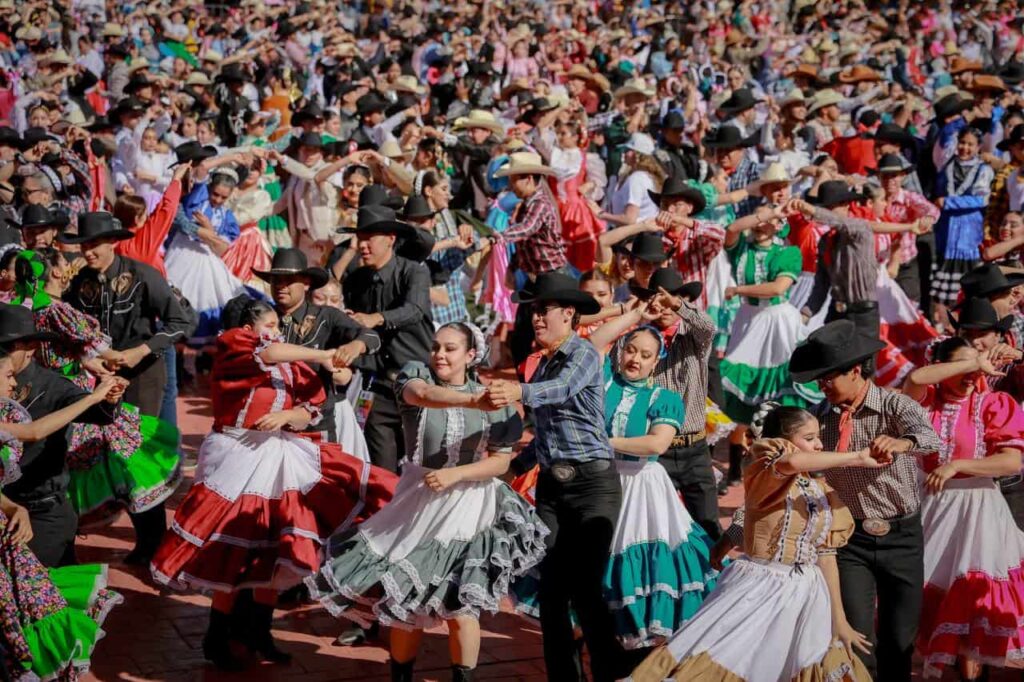 Concluye con éxito el Festival del Folklore Chihuahuense 2025