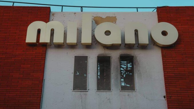 Sofocan bomberos en su totalidad incendio en local comercial de la calle Victoria