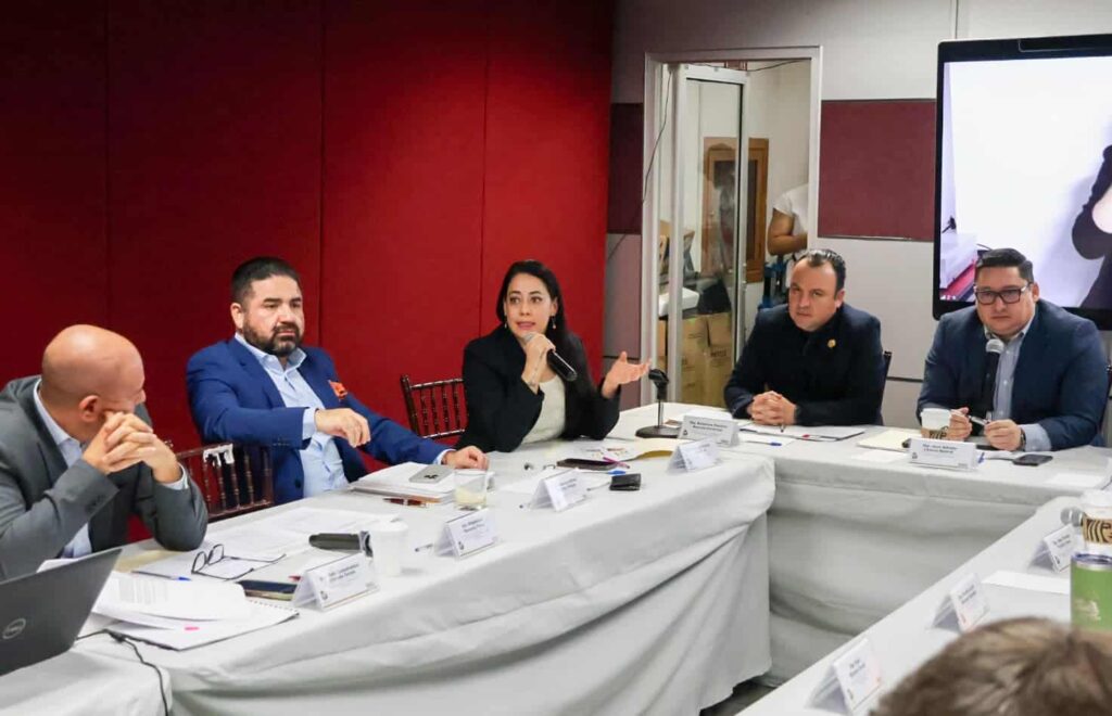 Cuestiona América Aguilar a Geo Bujanda sobre Aborto