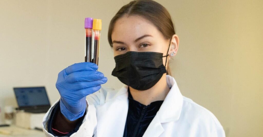 Invita Secretaría de Salud a donar sangre a favor de niños con cáncer