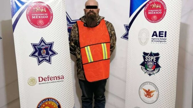 Detienen en Finca Bonita a hombre con orden de aprehensión vigente