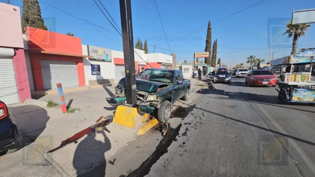 Choque en avenida Vallarta deja a una mujer lesionada