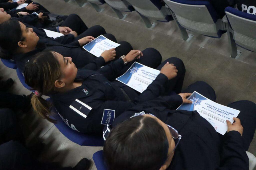 Reconocen a 60 agentes municipales como «Policía del mes»
