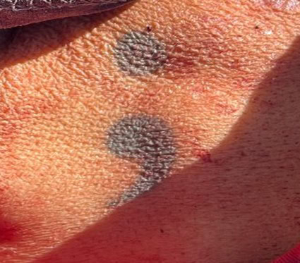 Solicita FEM la colaboración para identificar a mujer y hombre localizados sin vida en Ciudad Juárez