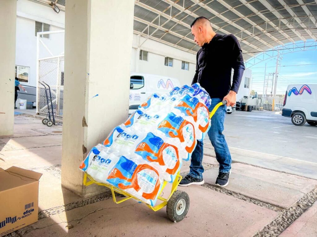 Lleva Gobierno Municipal víveres al municipio de Moris por recientes incendios