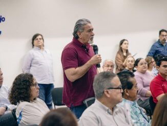 Atiende Gobierno Municipal a vecinos de El Reliz con audiencia pública