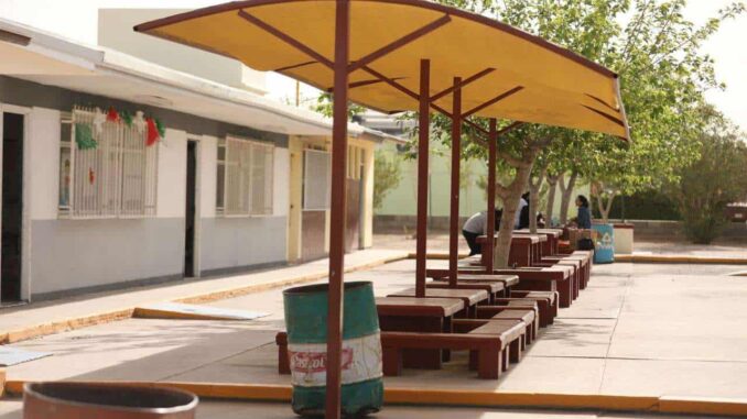 Entrega alcalde obras en beneficio de la educación