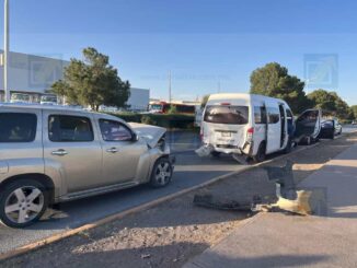 Choque múltiple de 3 vehículos en la avenida Tecnológico