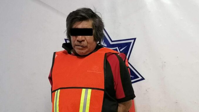 Lo detienen por lesionar a su esposa con un cuchillo