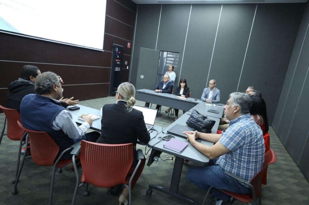 Presentan a empresarios programa Juárez Hábitat 20-40