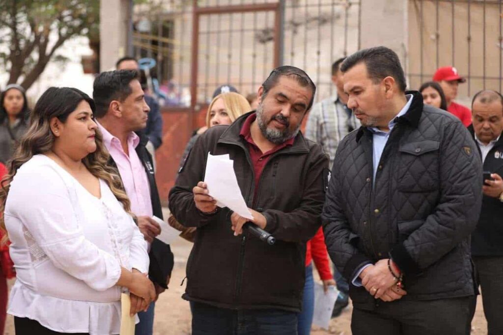 Entregan obras de pavimentación en El Mezquital