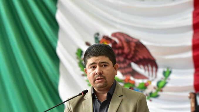 Impulsa Saúl Mireles reconocimiento legal a comunidad menonita en Chihuahua