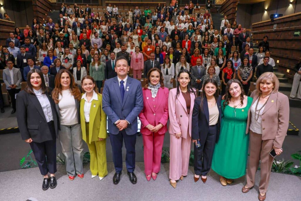 Toma protesta alcalde Bonilla a nuevos integrantes de la Red de Ciudades Amigas de la Niñez