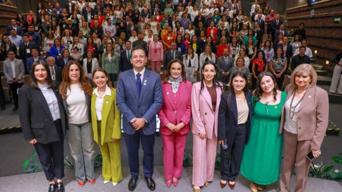 Toma protesta alcalde Bonilla a nuevos integrantes de la Red de Ciudades Amigas de la Niñez