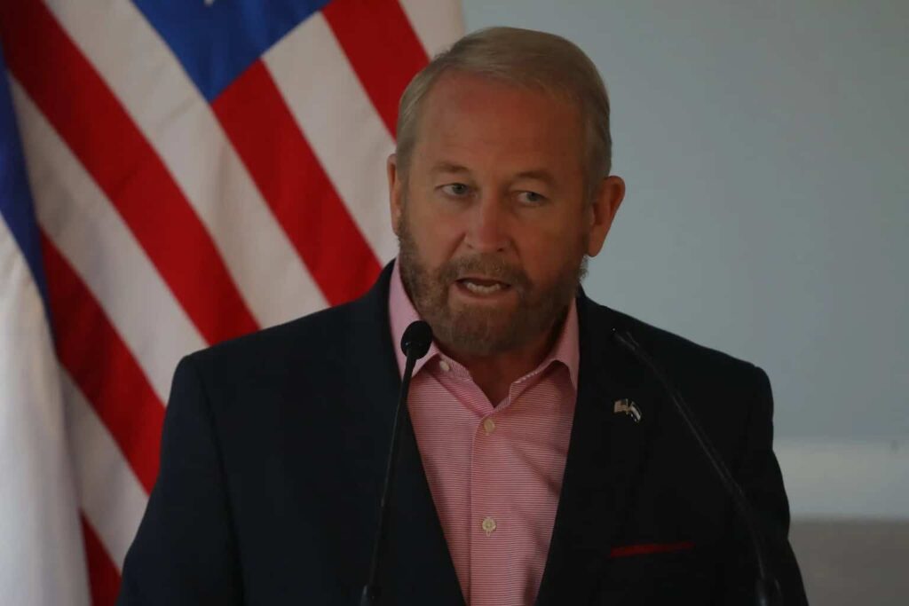 Sheinbaum pide «respeto y colaboración» al nuevo embajador de EE.UU., Ronald Johnson