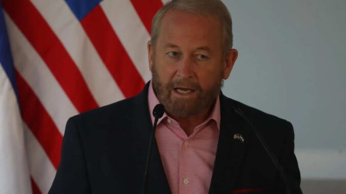 Sheinbaum pide «respeto y colaboración» al nuevo embajador de EE.UU., Ronald Johnson