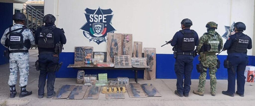 Aseguran arsenal y 5 vehículos durante fuerte operativo en Aldama