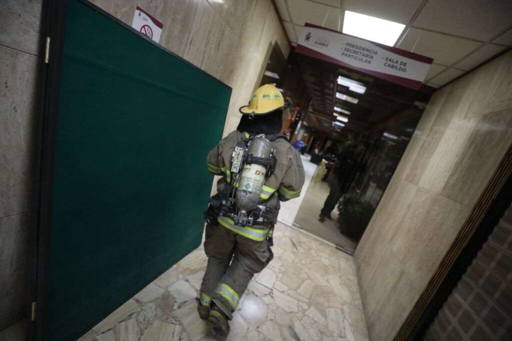 Implementa Protección Civil el simulacro por sismo simulado de 6.5 grados