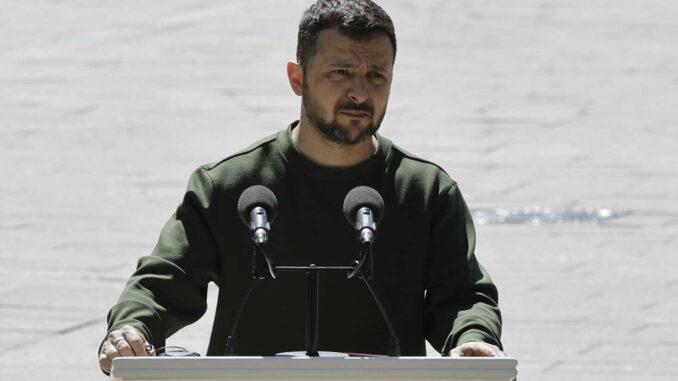 Zelenski considera inútil la tregua de tres días anunciada por Moscú en torno al 9 de mayo