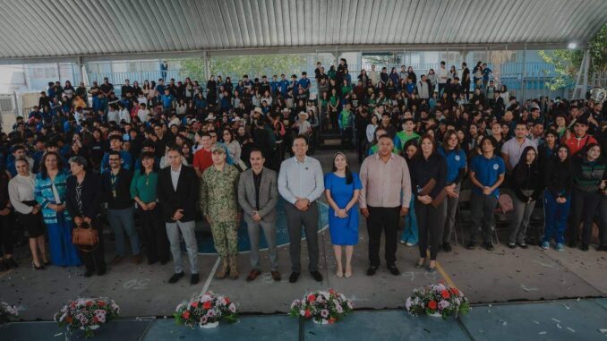 La Juventud es una virtud, cumplan sus sueños: alcalde Bonilla a preparatorias de Chihuahua