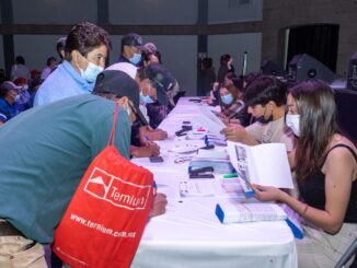 Entrega de tarjetas para apoyos a adultos mayores, en Cuauhtémoc