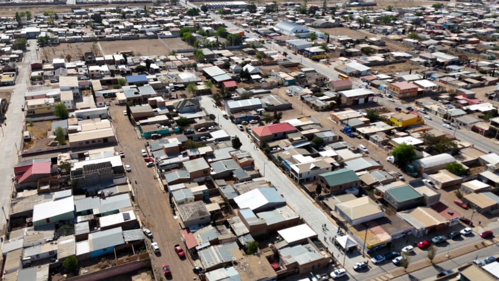 Beto Pérez entrega nuevas pavimentaciones en la colonia Emiliano Zapata