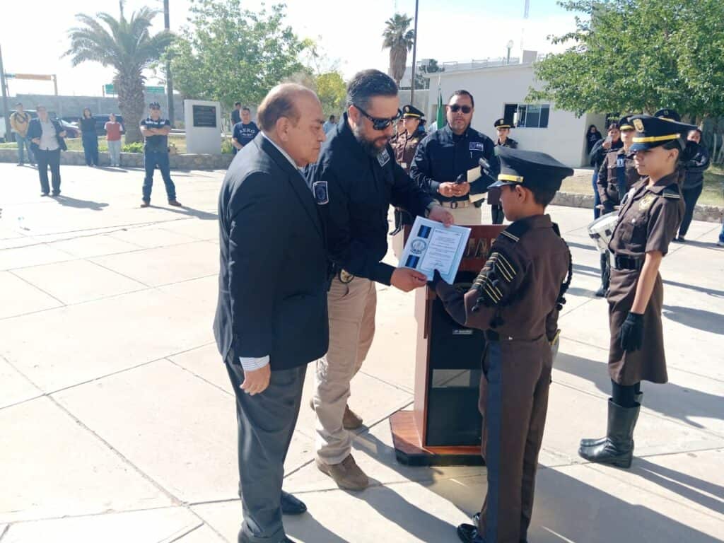Realiza Fiscalía Norte ceremonia mensual de honores a la Bandera en Ciudad Juárez