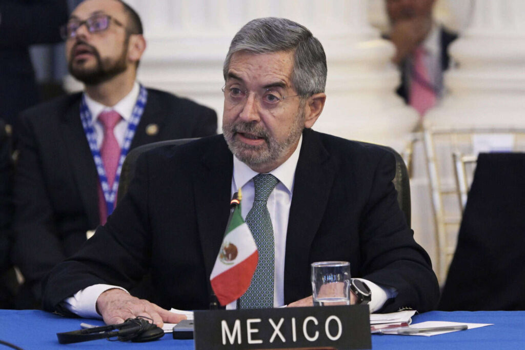 El canciller Juan Ramón de la Fuente representará a México en el Foro China-Celac