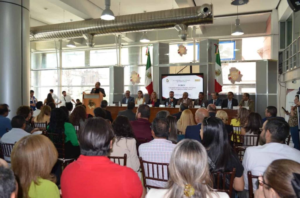 Abre Congreso sus puertas a docentes con el Foro Transformación del Sistema de la Carrera Docente