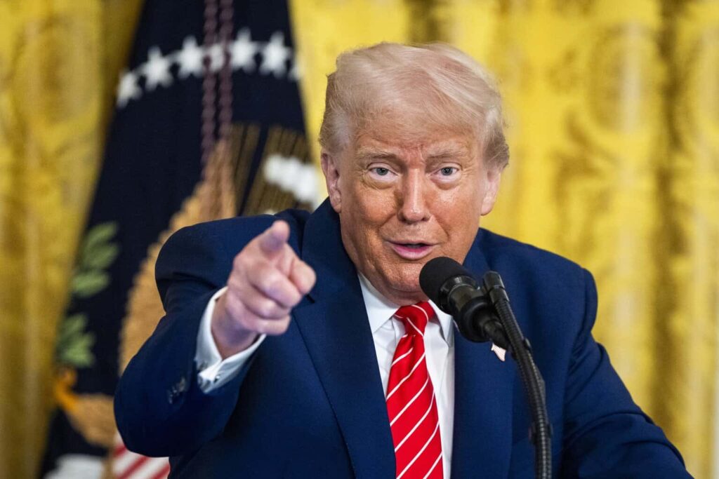 Trump subraya su frustración con los jueces por frenar su política de deportaciones