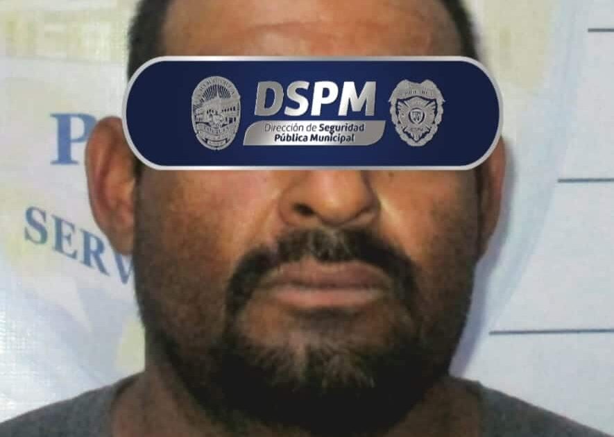 Recupera Policía Municipal un BEAT con reporte de robo y detiene a conductor