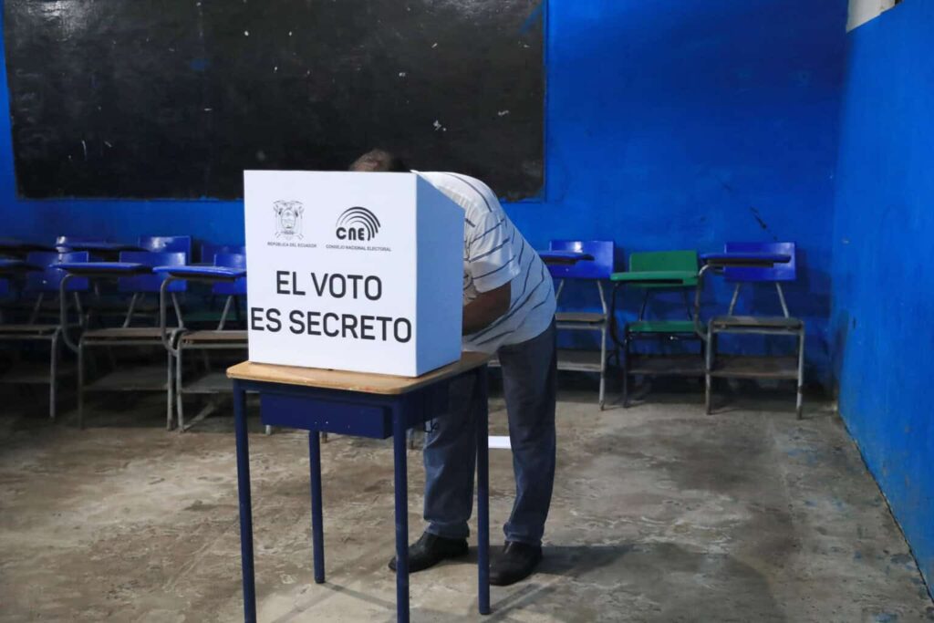 INE llama a votar sin influencias en la elección judicial