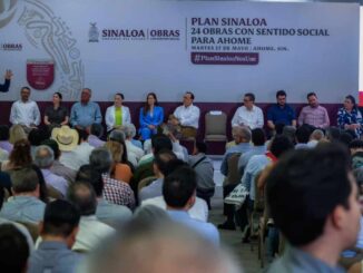 Rubén Rocha mantiene diálogo con docentes de Sinaloa