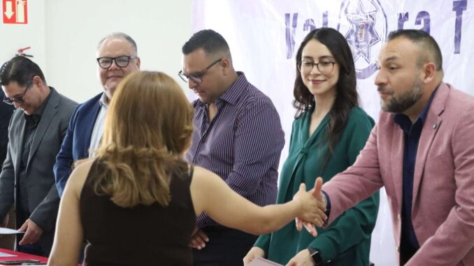 Gradúan a jóvenes tras concluir programa Valórate en CBTIS 128